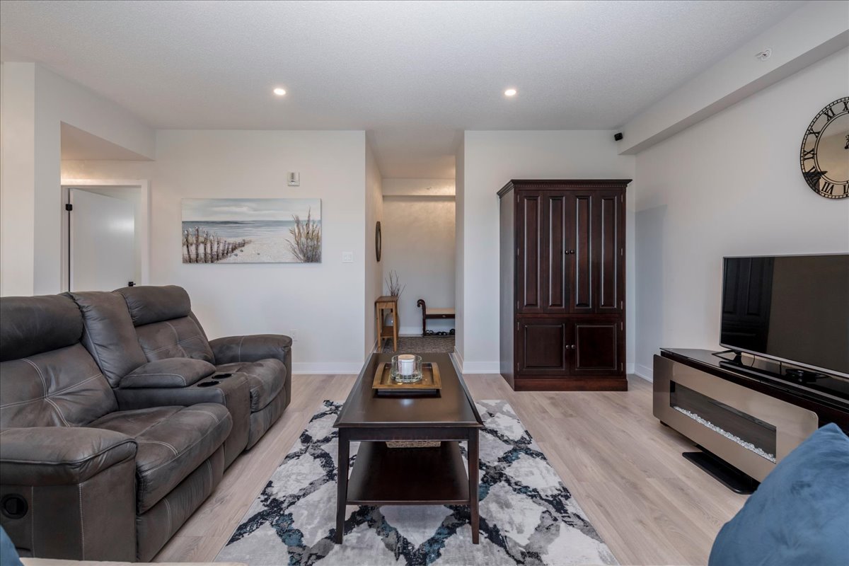 Living room of 301 - 8 Culinary Lane, Barrie